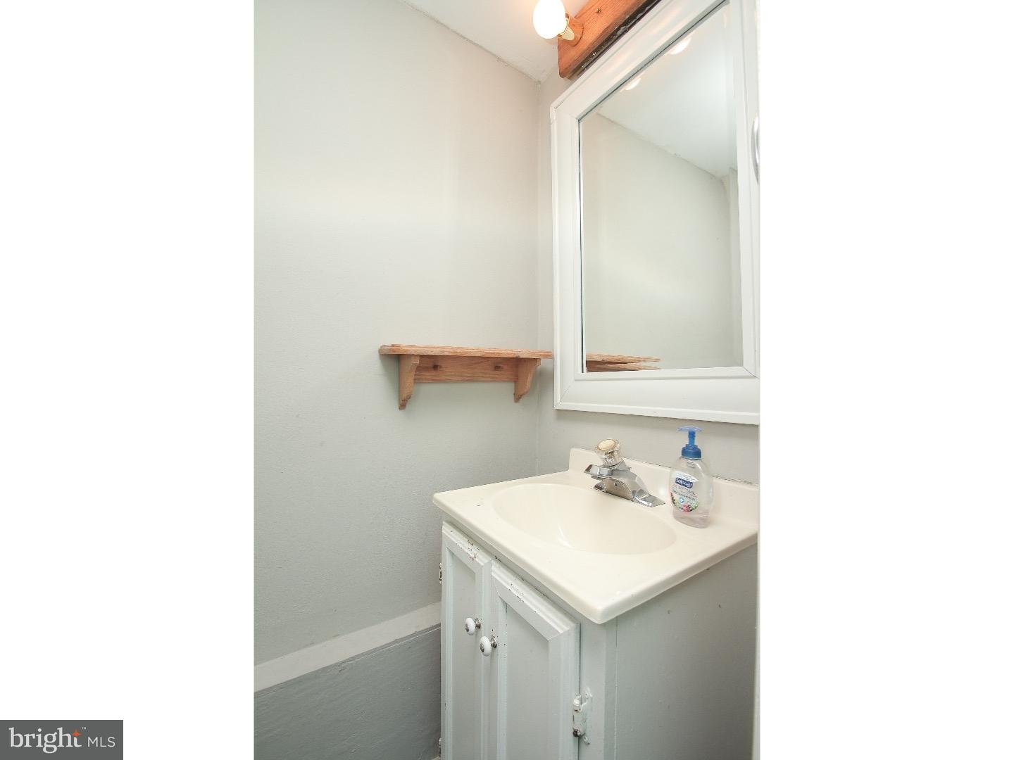 2839 Angus Road Philadelphia, PA 19114 - Photo 10 of 22