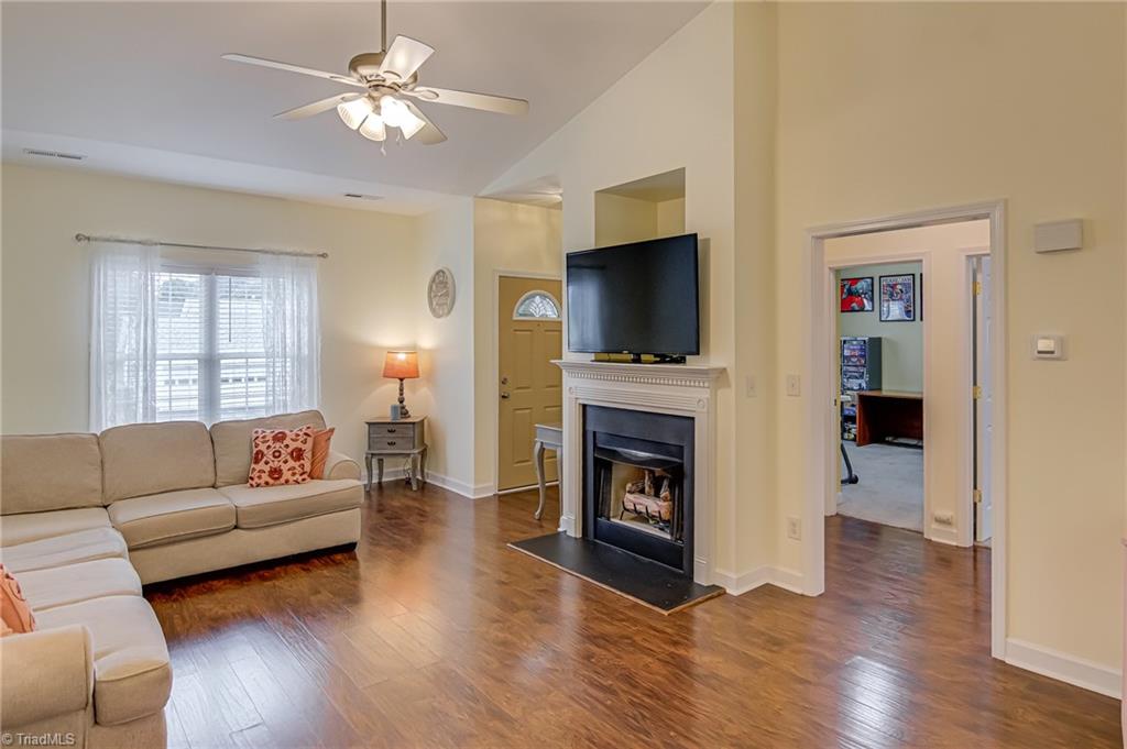 409 Barnsdale Ridge Road Kernersville, NC 27284 - Photo 6 of 32 Gallery Image 6
