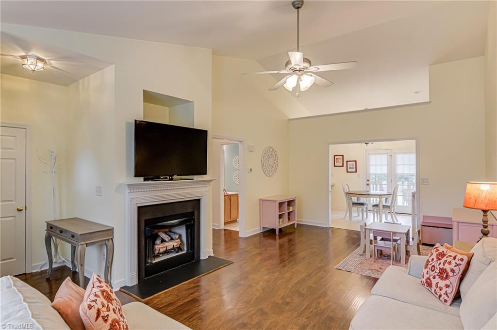 409 Barnsdale Ridge Road Kernersville, NC 27284 - Photo 9 of 32 Gallery Image 9