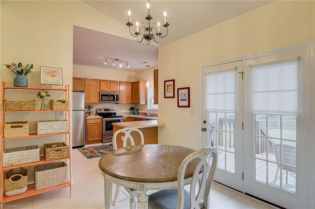 409 Barnsdale Ridge Road Kernersville, NC 27284 - Photo 10 of 32 Gallery Image 10
