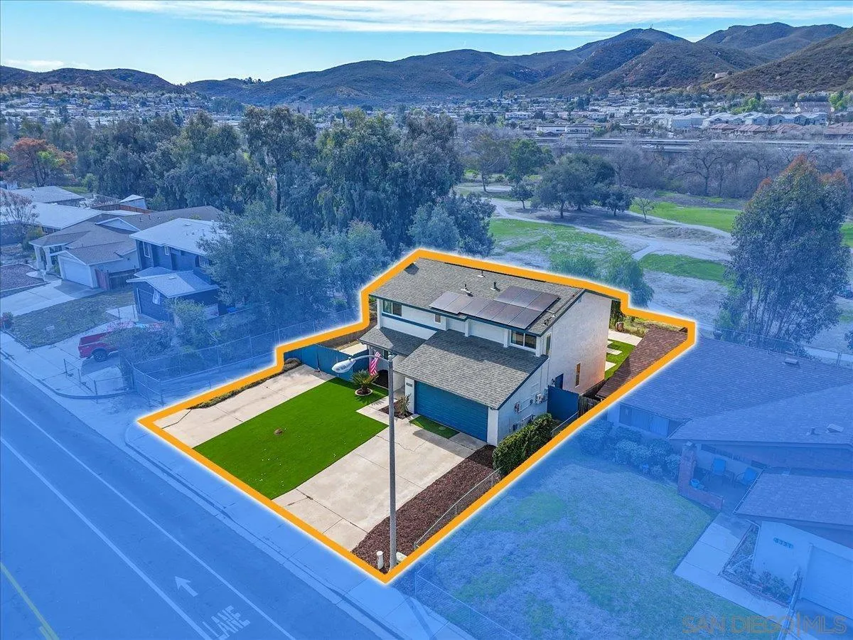 8335 Carlton Oaks Drive Santee, CA 92071 - Photo 19 of 32