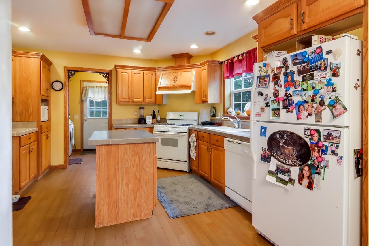 10025 Dell Road Kingsley, MI 49649 - Photo 11 of 44