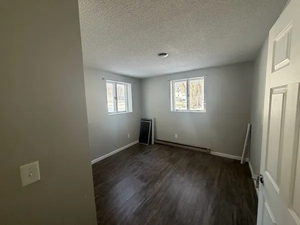 $895 | 1407 Bridge Avenue, Unit 2, Davenport, IA 52803