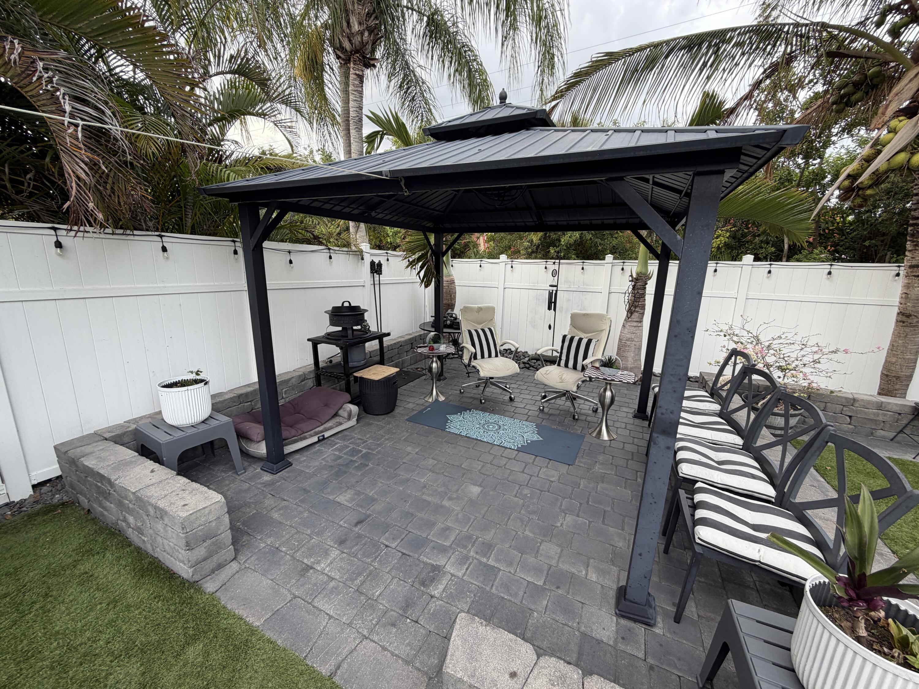 8097 Cedar Hollow Lane Boca Raton, FL 33433 - Photo 29 of 36 a view of outdoor seating