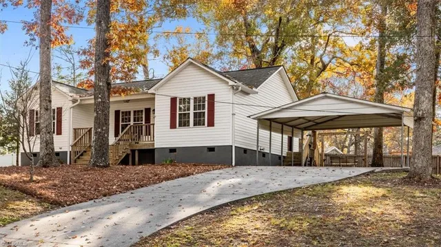 $260,000 | 206 Lee Street, Jamestown, NC 27282