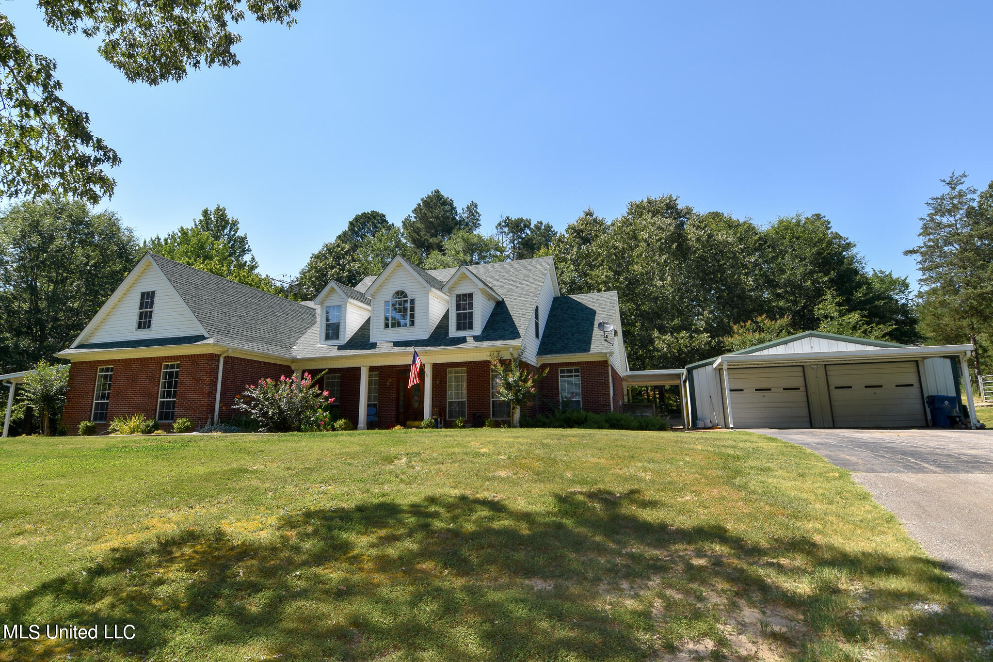 13468 Whit Road Byhalia, MS 38611 - Photo 5 of 48 DSC_0869