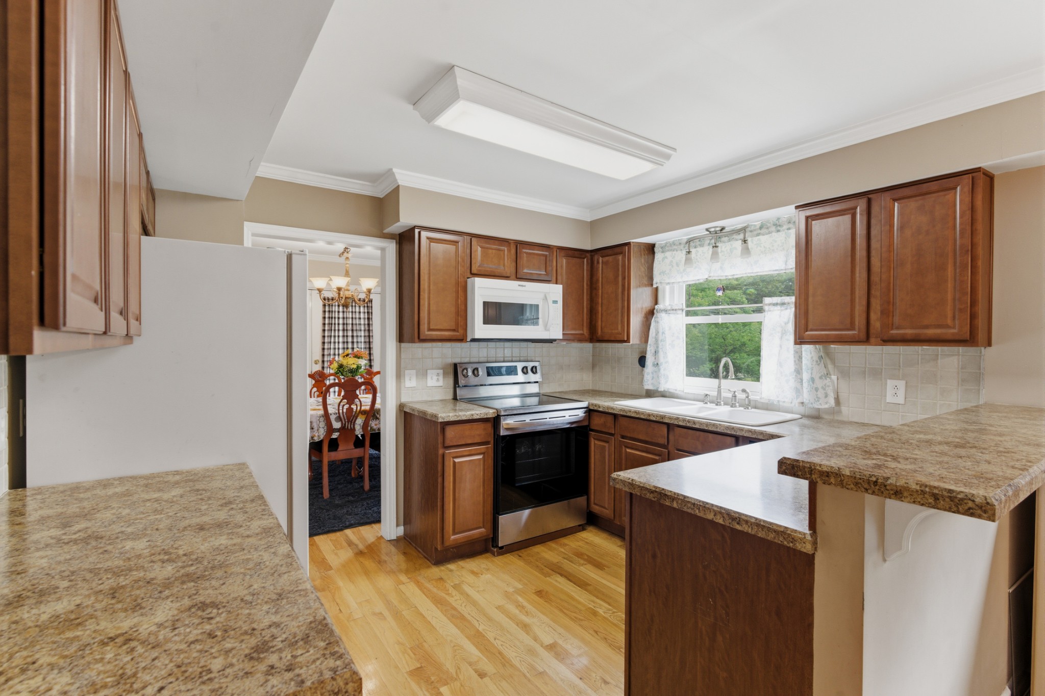 3744 Anderson Road Nashville, TN 37217 - Photo 7 of 42