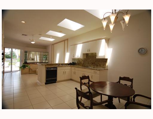 5824 Waterford Boca Raton, FL 33496 - Photo 8 of 12 Additional Photo