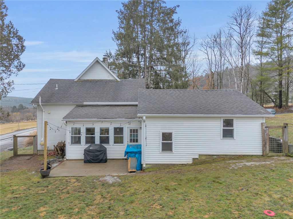 102 Lougheed Road Oneonta, NY 13820 - Photo 3 of 24