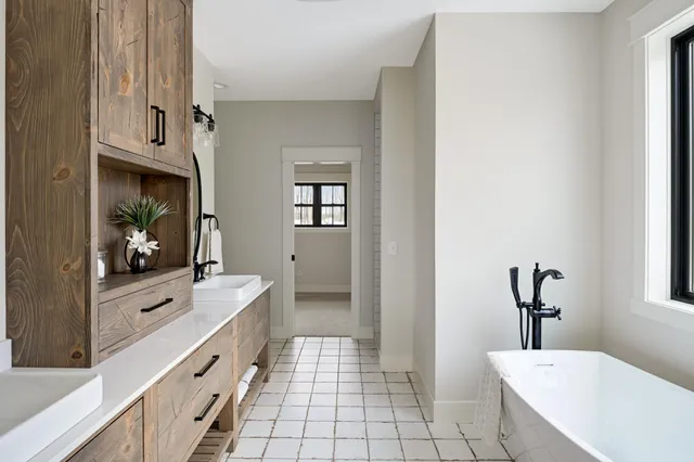 $1,650,000 | 7500 210th Street East, Prior Lake, MN 55372