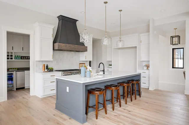 $1,650,000 | 7500 210th Street East, Prior Lake, MN 55372