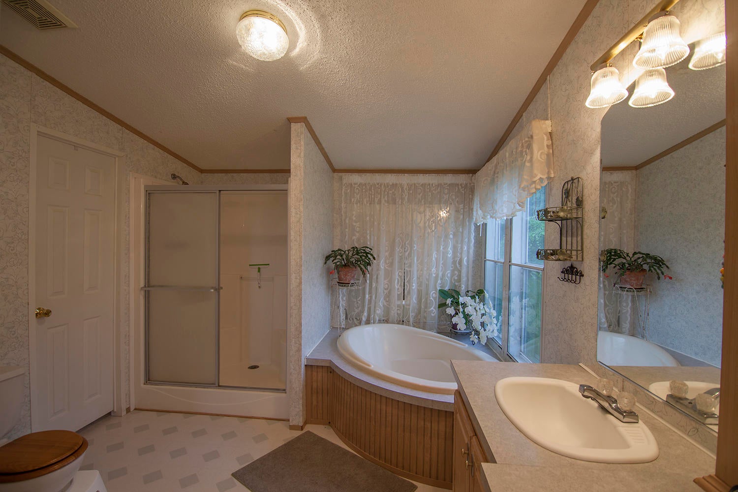 2090 Pete Amos Road Lindside, WV 24951 - Photo 16 of 96 Gallery Image 16