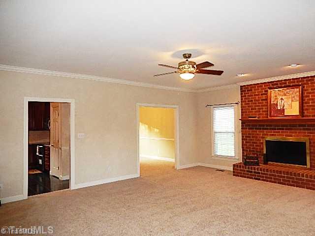 166 Springfield Drive Advance, NC 27006 - Photo 12 of 16 Living Room.