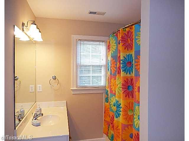 166 Springfield Drive Advance, NC 27006 - Photo 13 of 16 Bath.