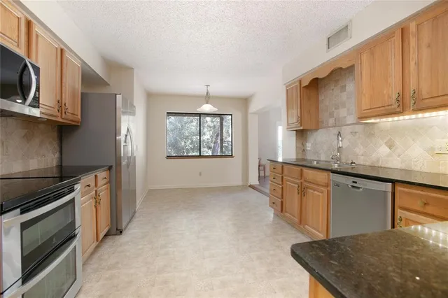 $2,695 | 5735 Fox Hollow Road, De Leon Springs, FL 32130