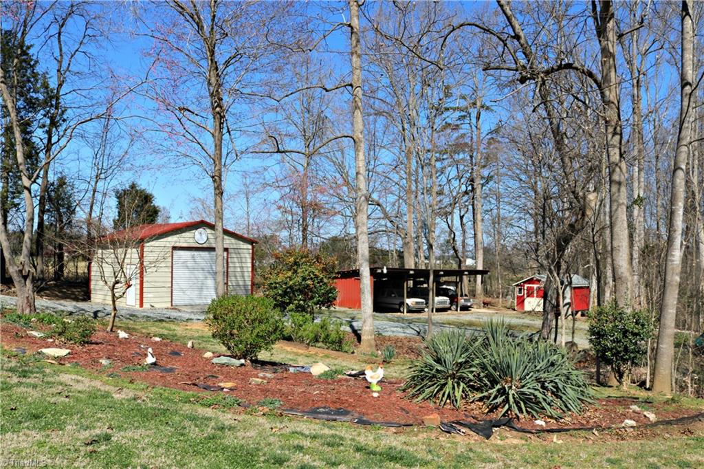 1659 Rhodes Road Lexington, NC 27292 - Photo 4 of 23 Gallery Image 4