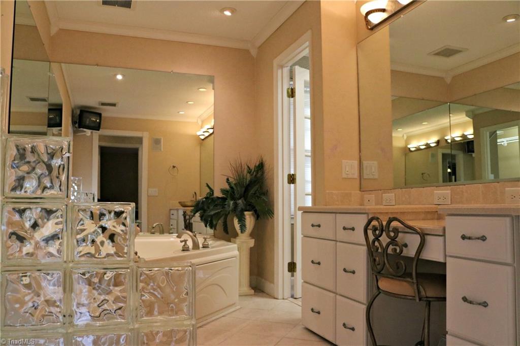 1659 Rhodes Road Lexington, NC 27292 - Photo 9 of 23 Gallery Image 9