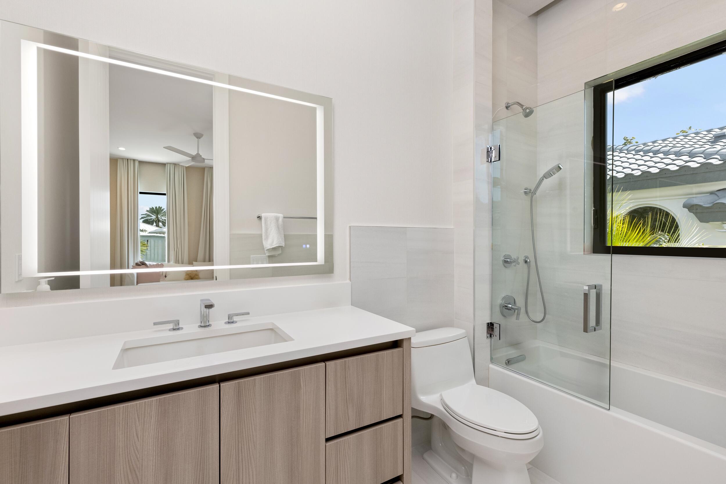 735 Fern Drive Boca Raton, FL 33432 - Photo 70 of 83 Guest Bath 1