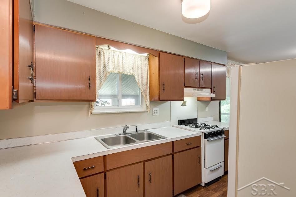 7090 Terry Road Saginaw, MI 48609 - Photo 2 of 18 31359641-1.JPG