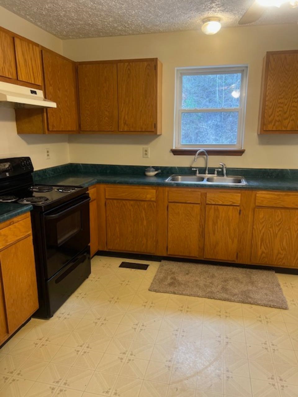 373 Mullins Hollow Road Sandy Hook, KY 41171 - Photo 5 of 17