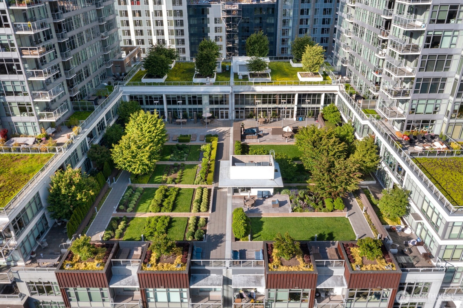 588 Bell Street, Unit 2102S Seattle, WA 98121 - Photo 25 of 37