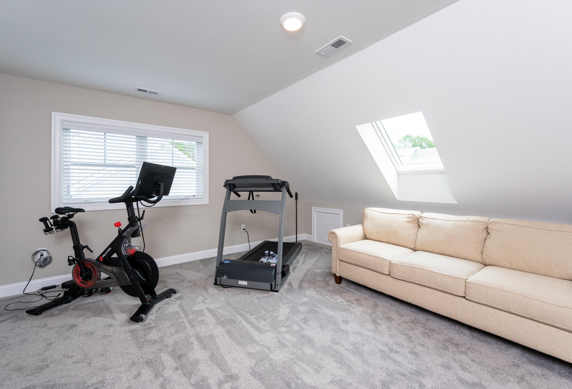 7 Oldfield Road Nashua, NH 03060 - Photo 29 of 37 Gallery Image 29