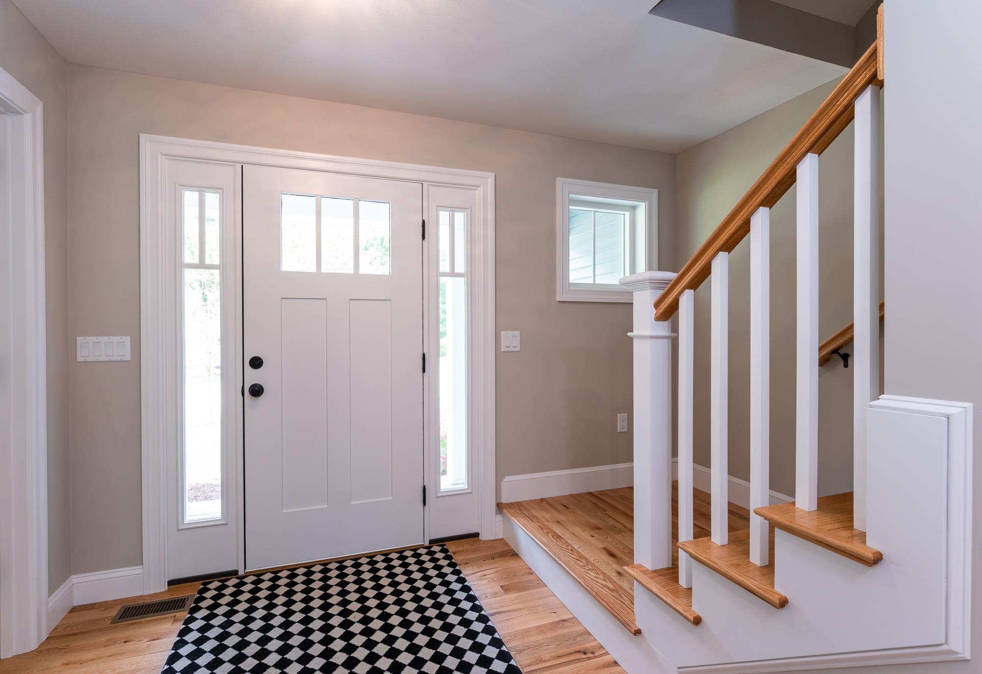 7 Oldfield Road Nashua, NH 03060 - Photo 3 of 37 Gallery Image 3