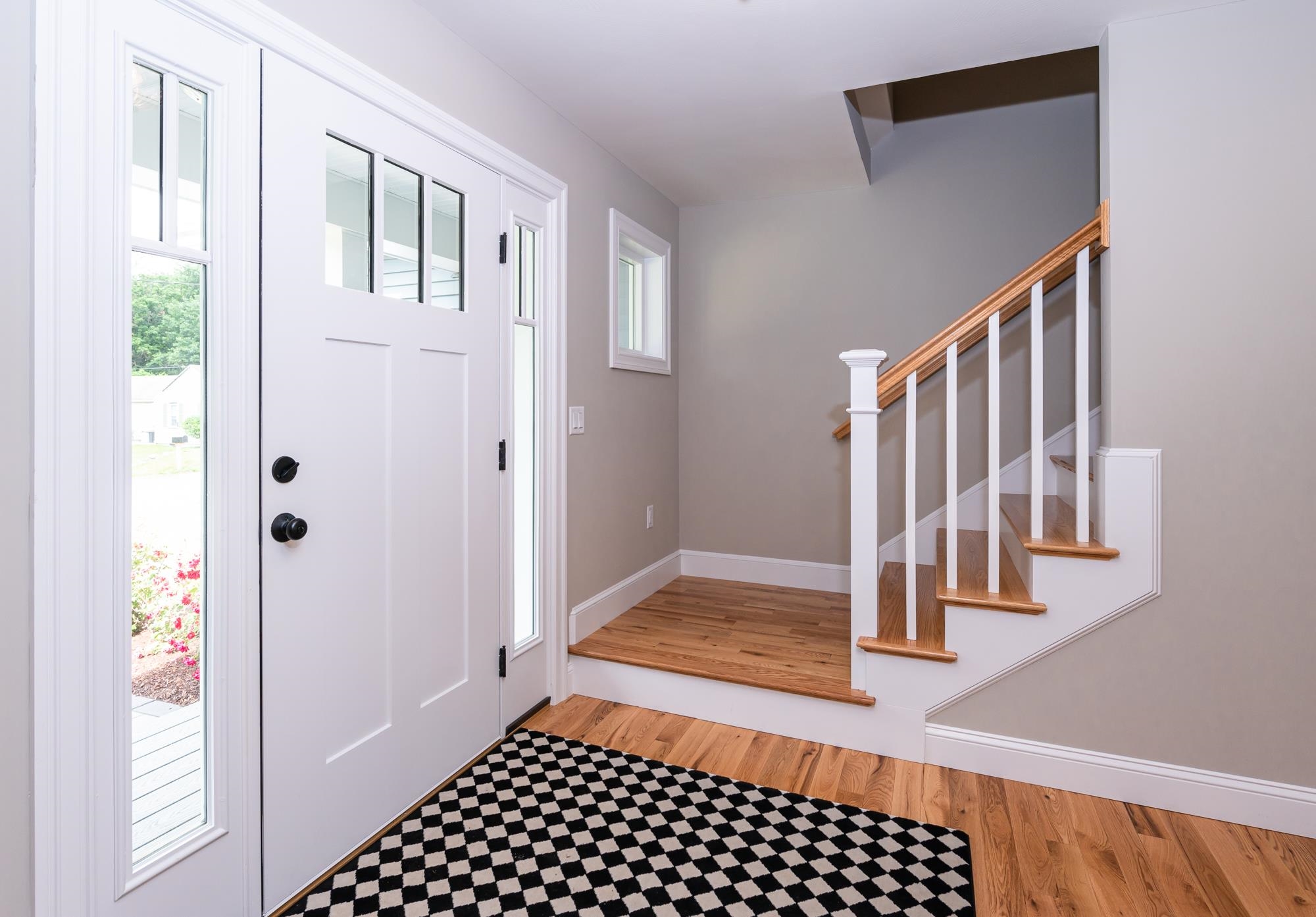 7 Oldfield Road Nashua, NH 03060 - Photo 4 of 37 Gallery Image 4