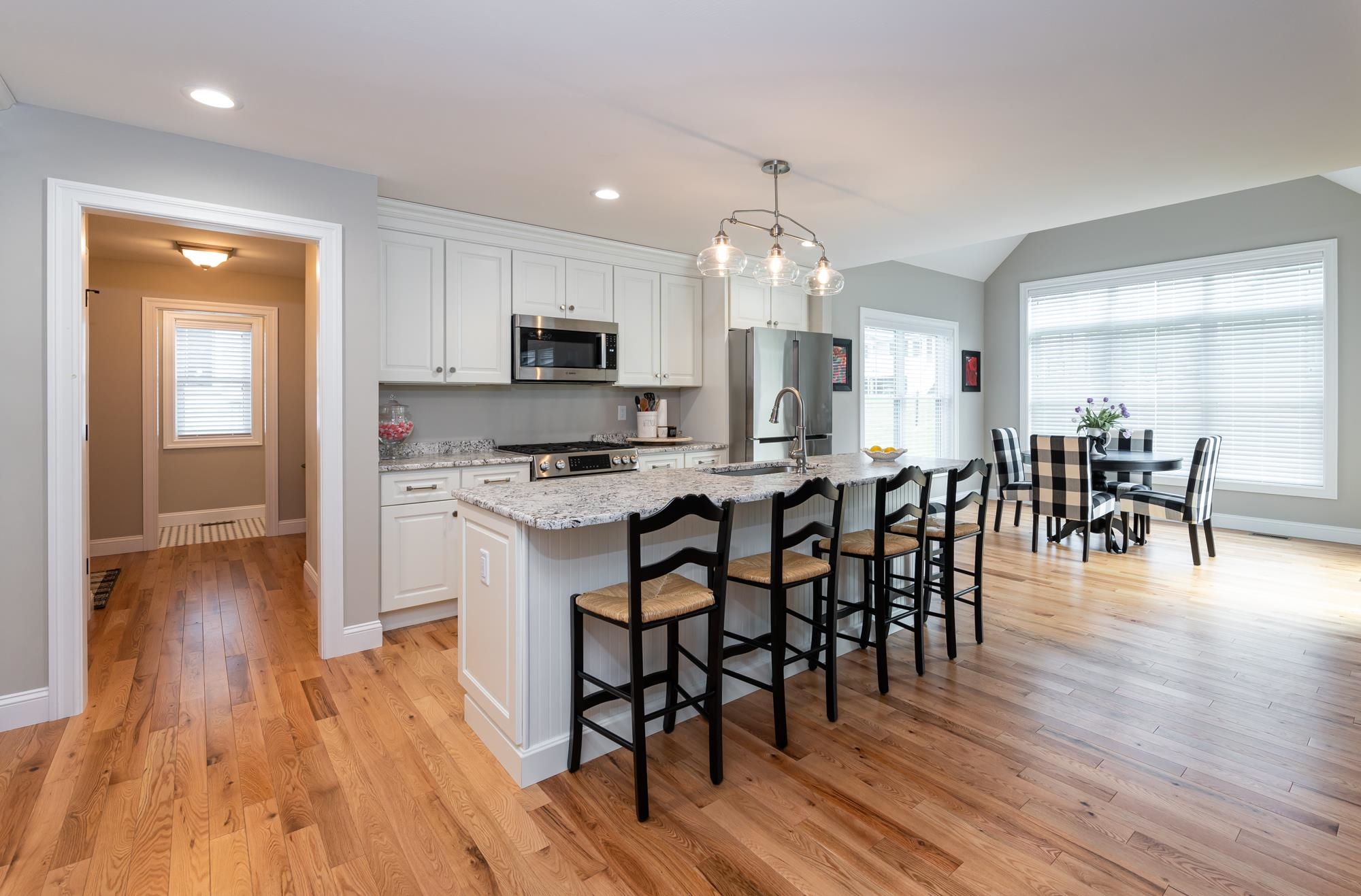 7 Oldfield Road Nashua, NH 03060 - Photo 6 of 37 Gallery Image 6