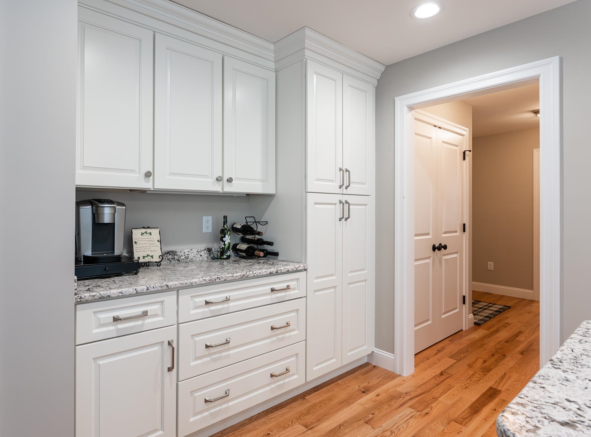 7 Oldfield Road Nashua, NH 03060 - Photo 8 of 37 Gallery Image 8