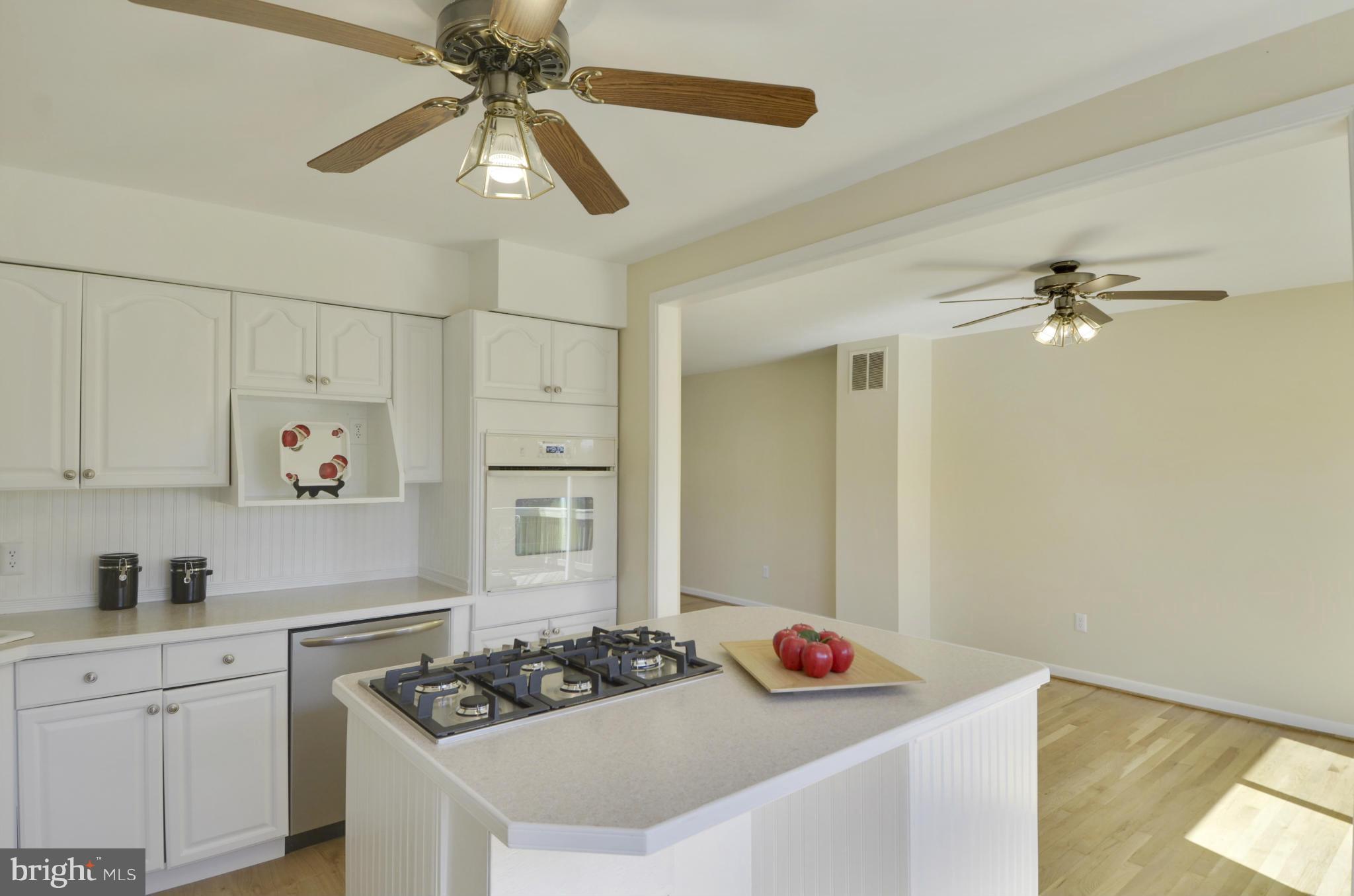 5404 Manorfield Road Rockville, MD 20853 - Photo 11 of 30 Kit island w/roll-out drawers