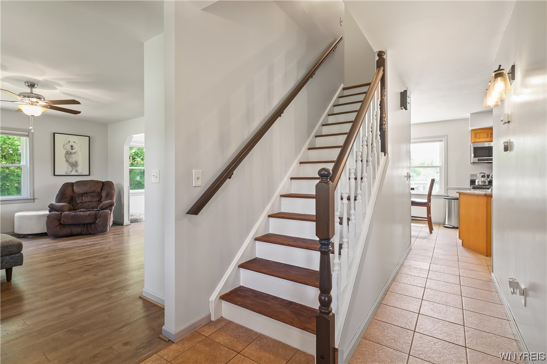 9946 Ridge Road Hartland, NY 14105 - Photo 3 of 48