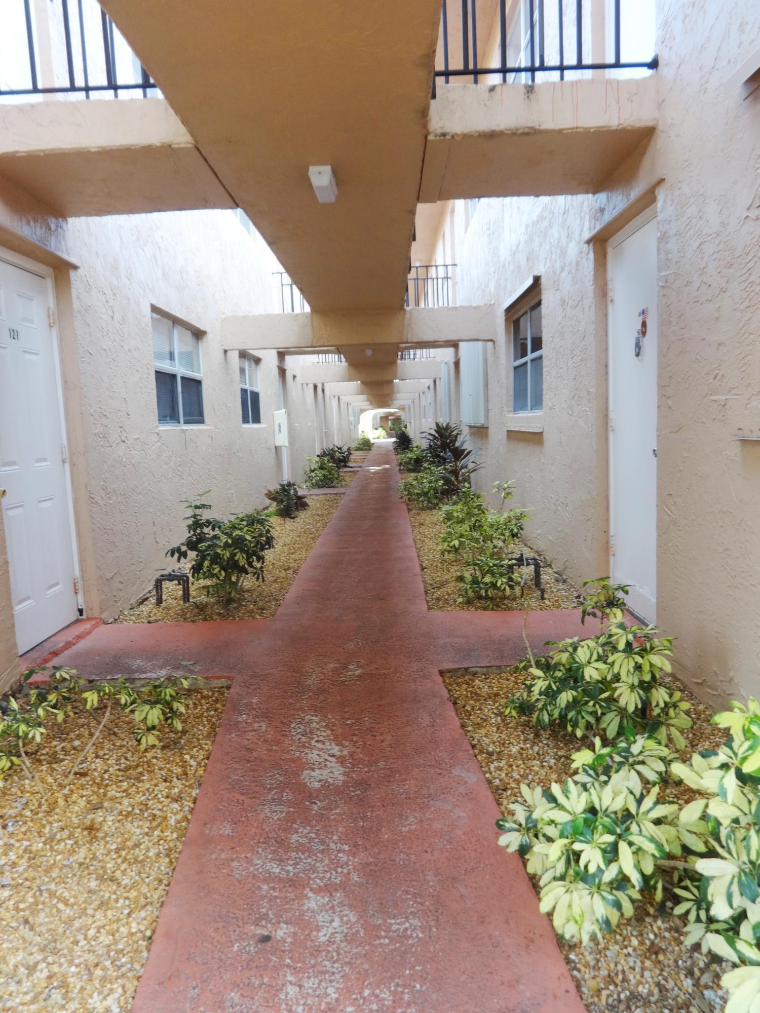 550 Southwest 2nd Avenue, Unit 129 Boca Raton, FL 33432 - Photo 17 of 23 Walkway!