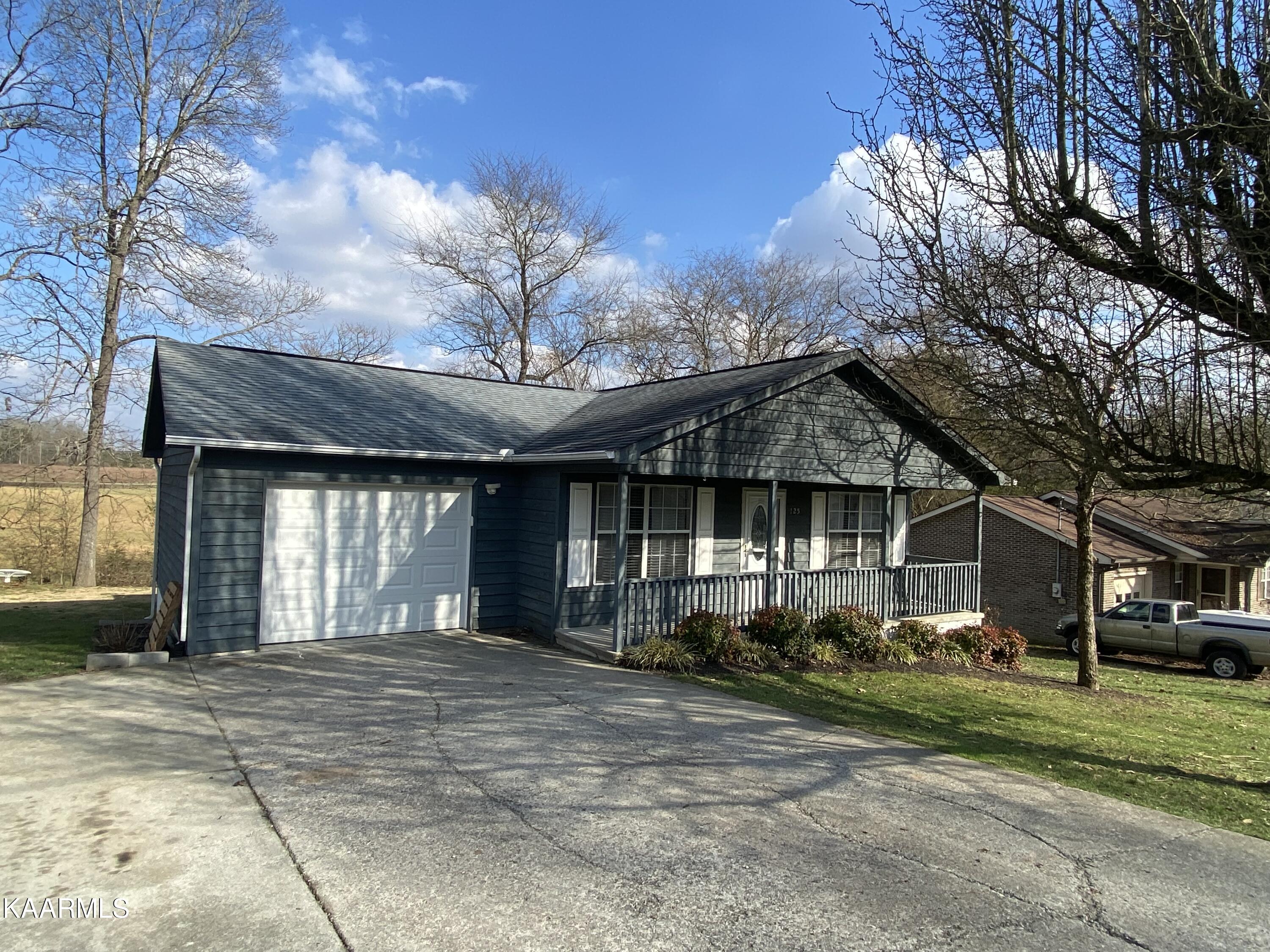 125 Pheasant Road Clinton, TN 37716 - Photo 2 of 14 IMG_3846