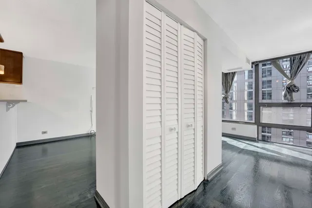 $199,500 | 230 East Ontario Street, Unit 1204, Chicago, IL 60611
