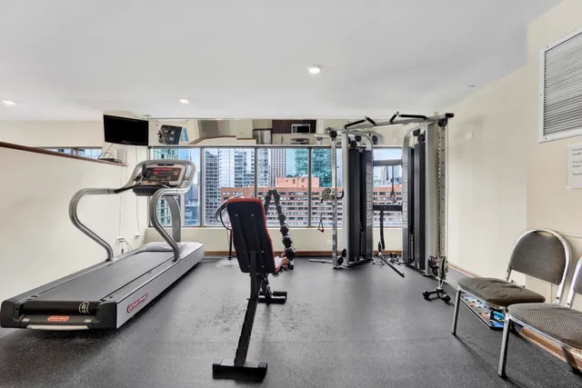 $199,500 | 230 East Ontario Street, Unit 1204, Chicago, IL 60611