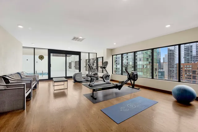 $199,500 | 230 East Ontario Street, Unit 1204, Chicago, IL 60611