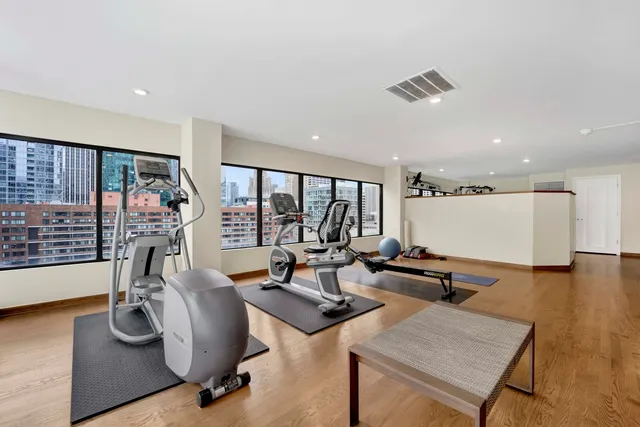 $199,500 | 230 East Ontario Street, Unit 1204, Chicago, IL 60611