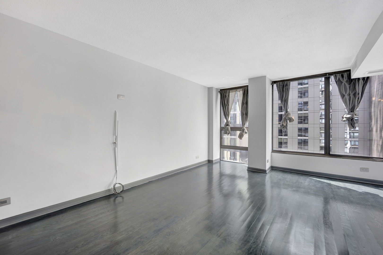 230 East Ontario Street, Unit 1204 Chicago, IL 60611 - Photo 5 of 25