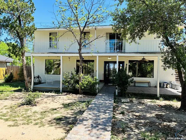 $2,500 | 3174 Del Rio Boulevard, Eagle Pass, TX 78852