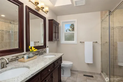 $1,299,000 | 4222 205th Place Northeast, Sammamish, WA 98074