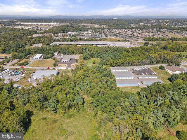 $565,000 | 1432 Oak Ridge Place, Hagerstown, MD 21740