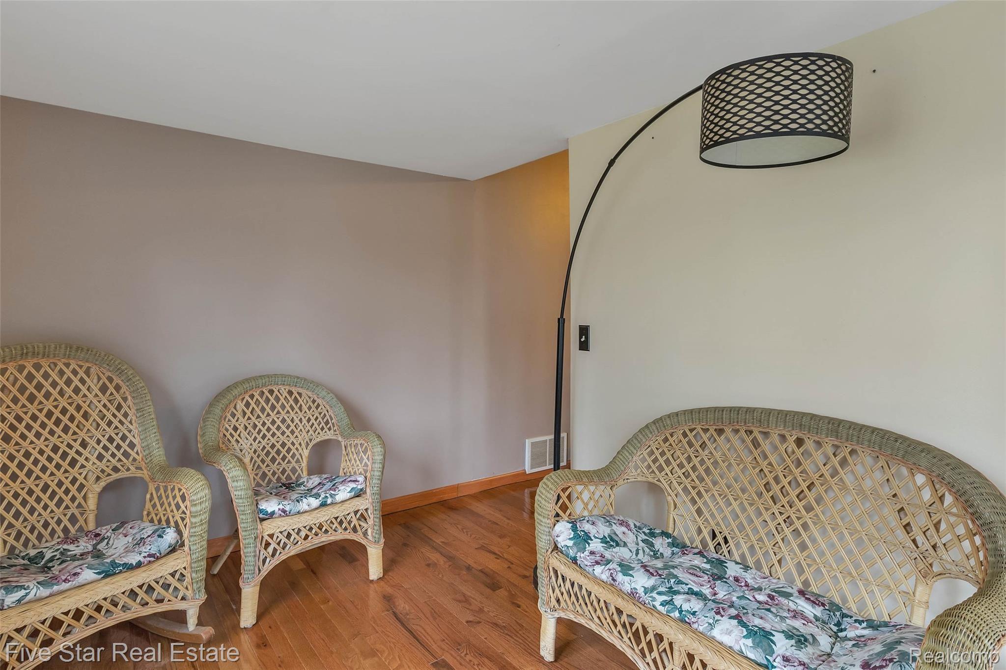 5804 Baker Road Bridgeport, MI 48722 - Photo 4 of 42 number 4.jpg
