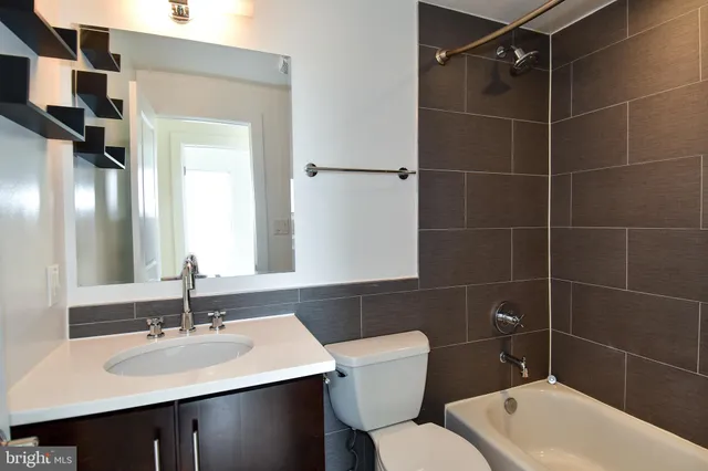 $3,900 | 2101 11th Street Northwest, Unit 504, Washington, DC 20001