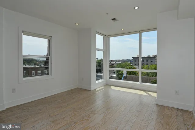 $3,900 | 2101 11th Street Northwest, Unit 504, Washington, DC 20001