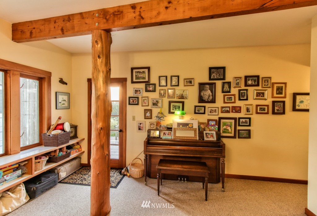 19041 Beaver Marsh Road Mount Vernon, WA 98273 - Photo 4 of 15 Gallery Image 4