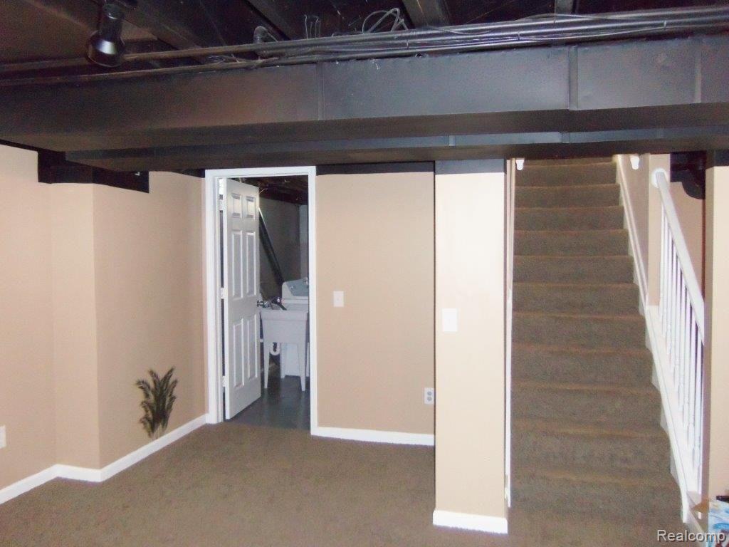 24654 Ridgecroft Avenue Eastpointe, MI 48021 - Photo 17 of 22 16.jpg