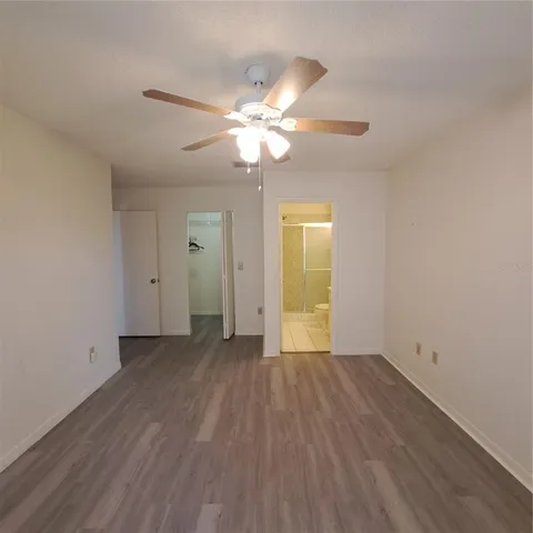 $1,325 | 4739 Myrtle Oak Drive, Unit 21, New Port Richey, FL 34653