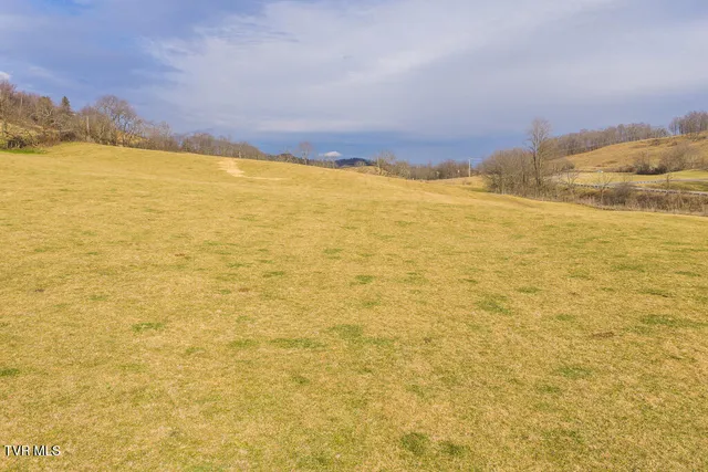 $250,000 | 230 Barnes Lane, North Tazewell, VA 24630