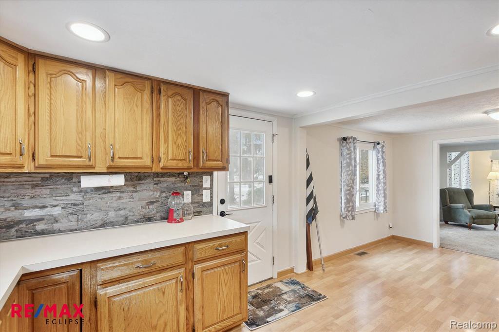8510 Clarridge Road Clarkston, MI 48348 - Photo 6 of 24